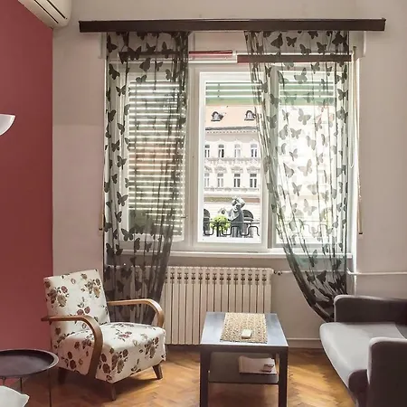 Alterna Hostel